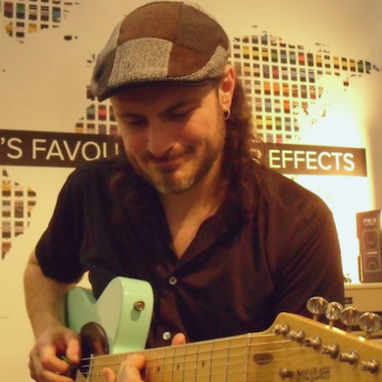 Alex Hutchings Frankfurtin Musikkimessuilla